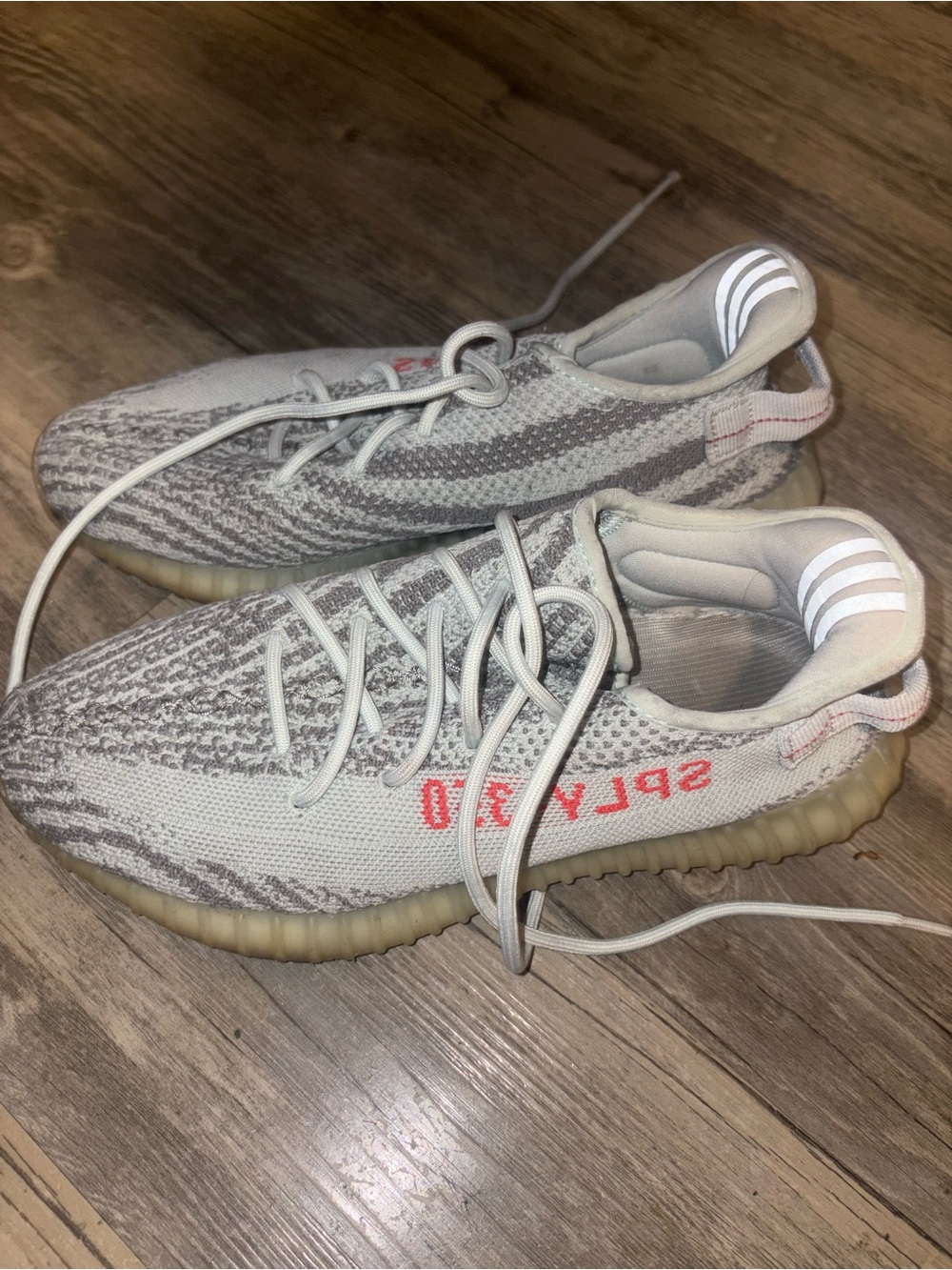adidas Yeezy Boost 350 V2
Blue Tint size 8.5
